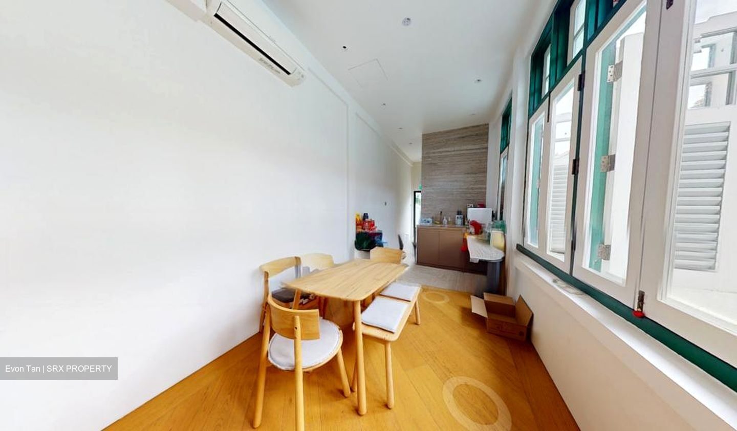 4 SAGO LANE (D1), Shop House #499281081